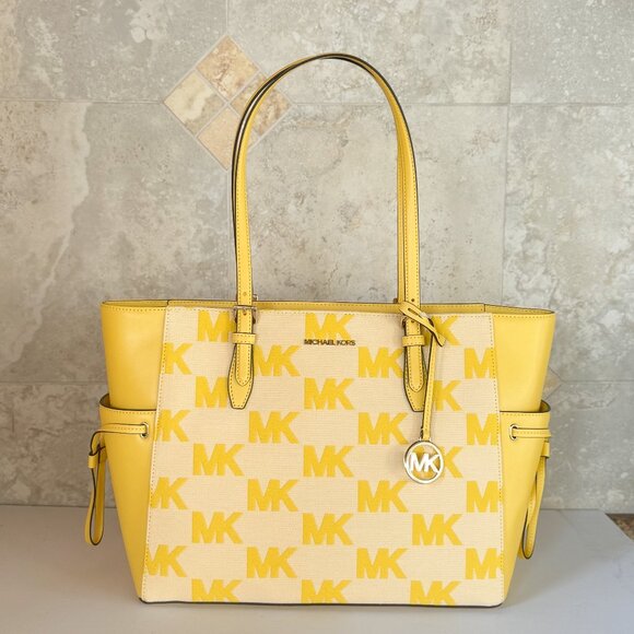 Michael Kors Gilly LG Drawstring Shoulder Tote Bag MK Graphic Logo Golden Yellow - Picture 2 of 15